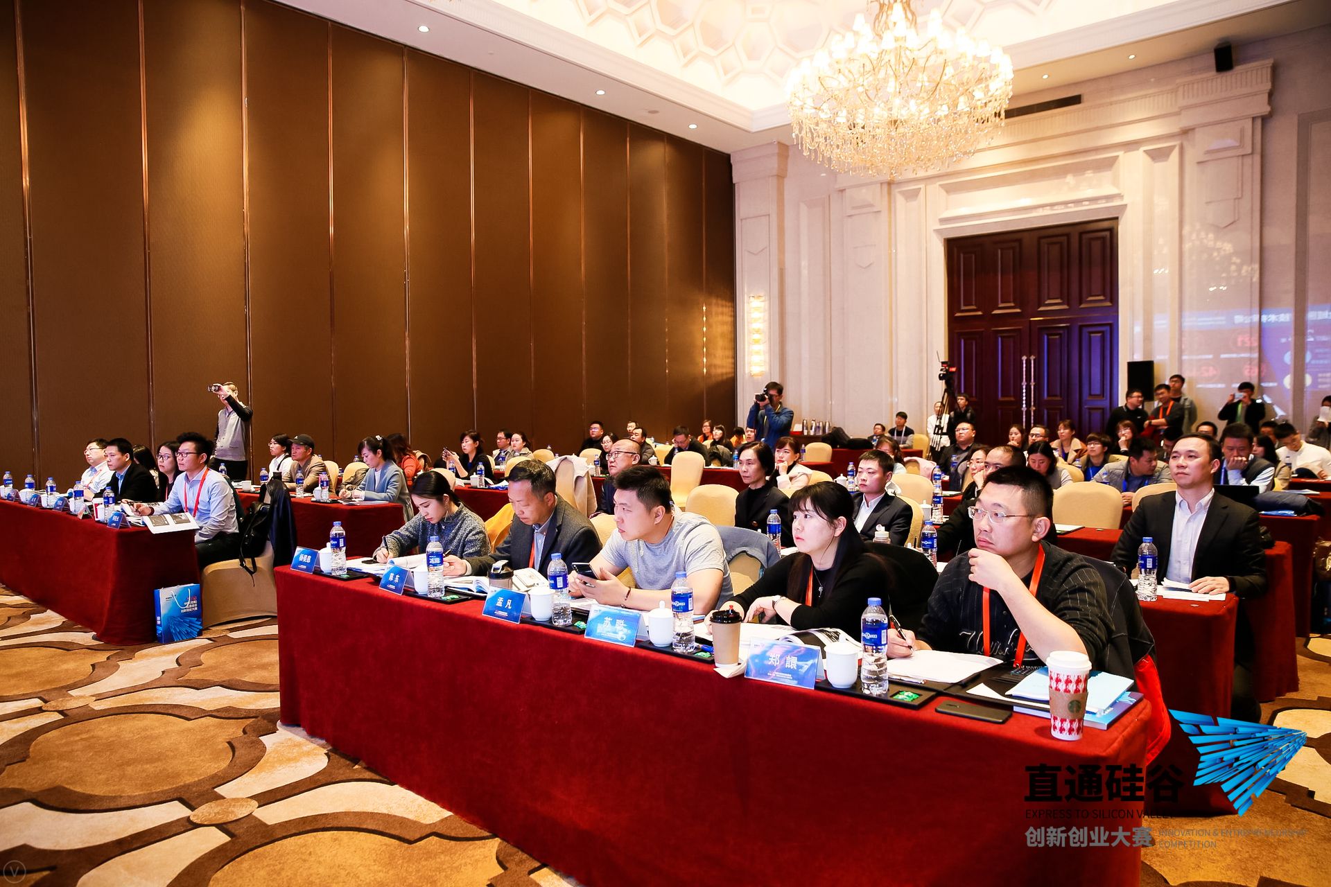 vbox10244__D0X9429_155401_small.JPG